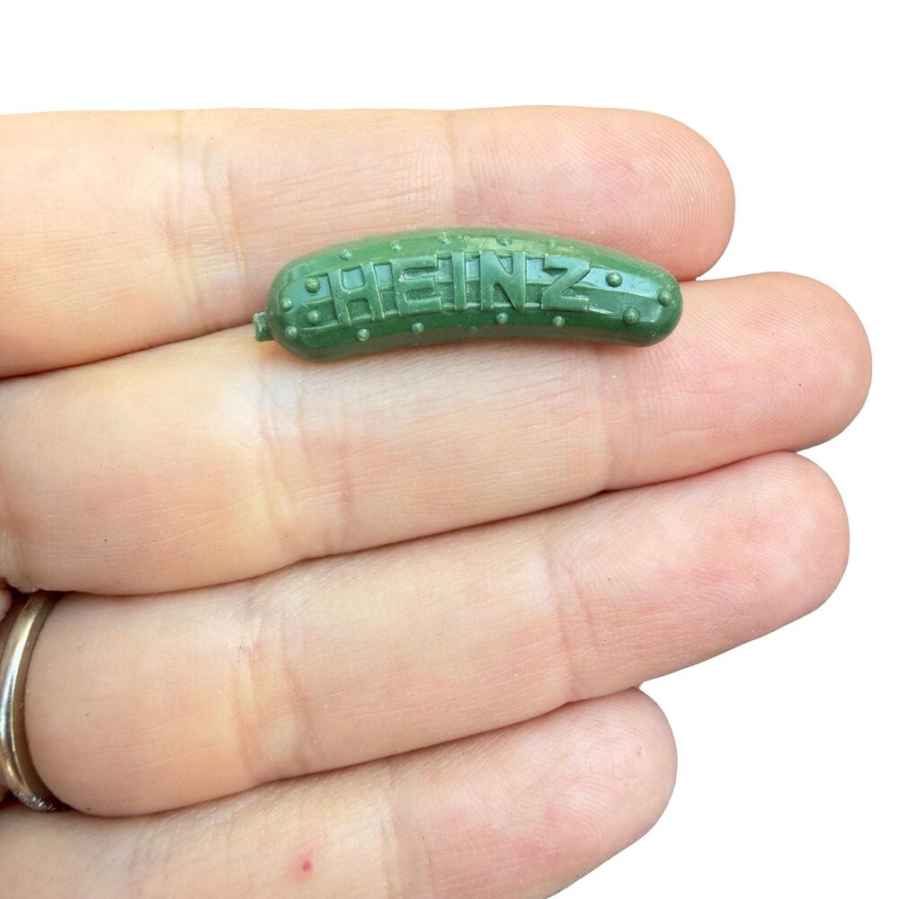 figural HEINZ PICKLE pin 1962 Seattle & 1964 New York Worlds Fair